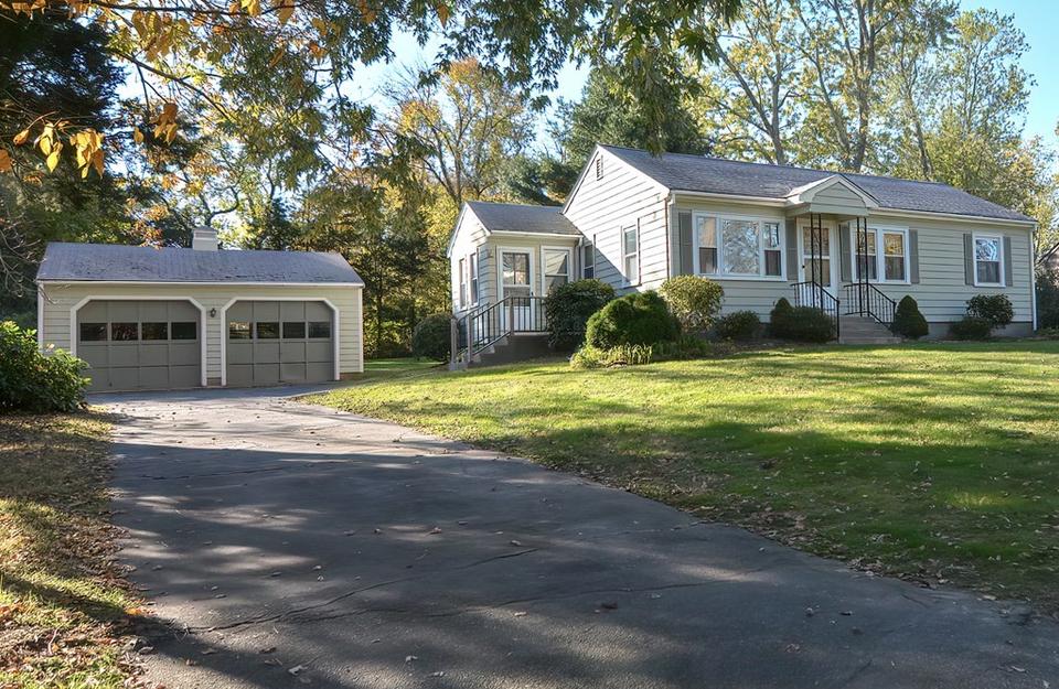 9 Laurel Ln, Warren, RI 02885 40 Photos MLS 72917794 Movoto