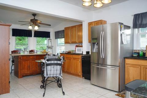 81 Beaconsfield Rd, Worcester, MA 01602 photo 5
