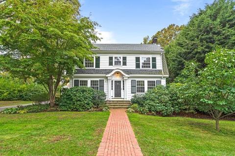 8 Tappan Rd, Wellesley, MA 02482 photo 1