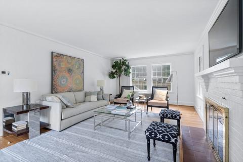 8 Tappan Rd, Wellesley, MA 02482 photo 5