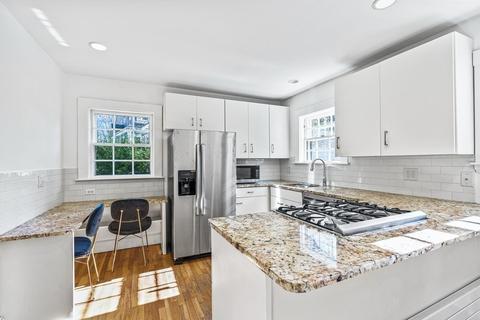 8 Tappan Rd, Wellesley, MA 02482 photo 11