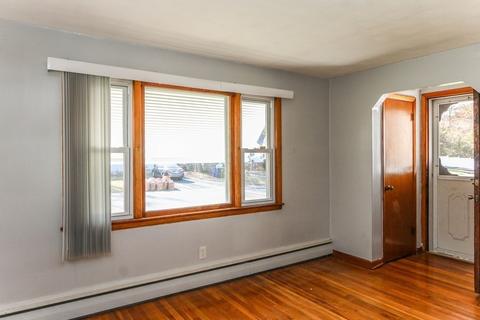 44 Gerald St, Springfield, MA 01109 photo 6