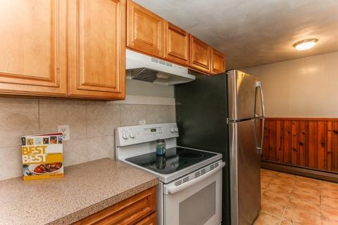 44 Gerald St, Springfield, MA 01109 photo 9
