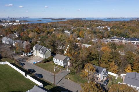 29 Harborview Dr, Hingham, MA 02043 photo 2