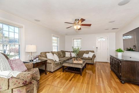 32 Red Gate Ln, Reading, MA 01867 photo 12