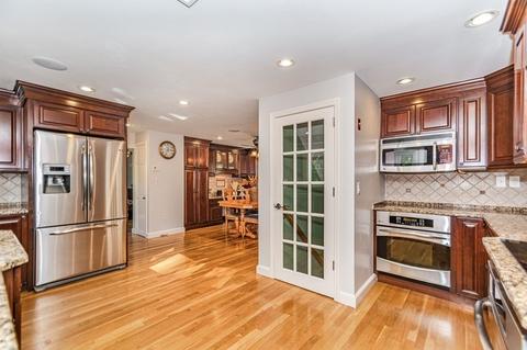 32 Red Gate Ln, Reading, MA 01867 photo 8