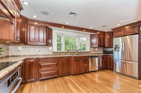 32 Red Gate Ln, Reading, MA 01867 photo 9