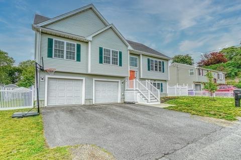 100 Touhey St, Fall River, MA 02724 photo 2