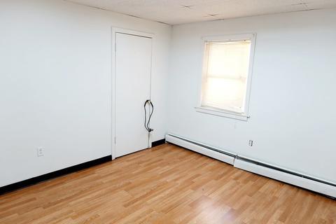 5 Webster Pl, Worcester, MA 01603 photo 6