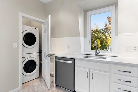 80 Linden St #B, Everett, MA 02149 photo 6