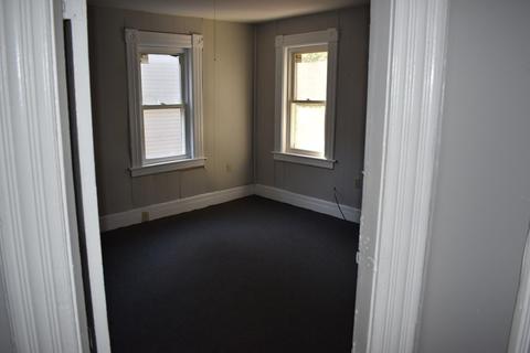 92 Marion St, Springfield, MA 01109 photo 9