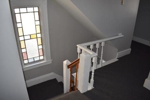 92 Marion St, Springfield, MA 01109 photo 6