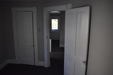92 Marion St, Springfield, MA 01109 photo 8