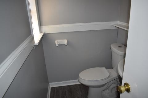 92 Marion St, Springfield, MA 01109 photo 12