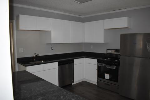 92 Marion St, Springfield, MA 01109 photo 3