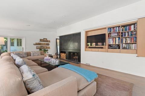 26 Lowder St, Dedham, MA 02026 photo 9