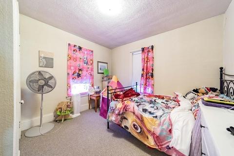 80 Alvin St, Springfield, MA 01104 photo 31
