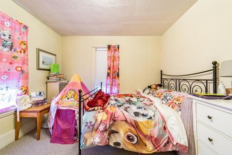 80 Alvin St, Springfield, MA 01104 photo 32