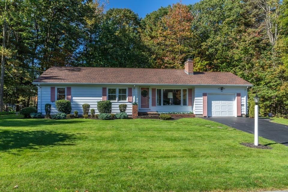 101 Bel Air Dr, Fitchburg, MA 01420 19 Photos MLS 72918696 Movoto