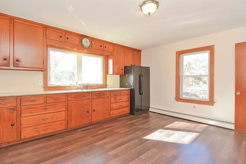 84 Mendon St, Upton, MA 01568 photo 13