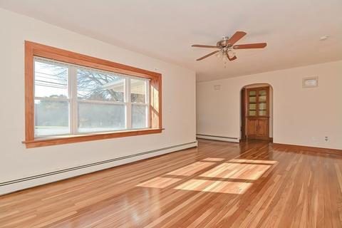 84 Mendon St, Upton, MA 01568 photo 8