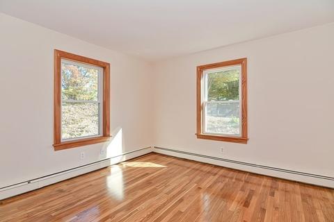 84 Mendon St, Upton, MA 01568 photo 7