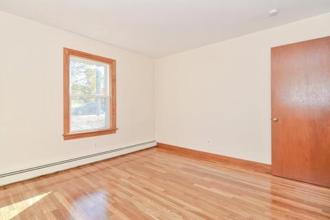 84 Mendon St, Upton, MA 01568 photo 18