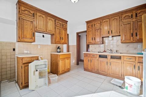 56 Orange St, Springfield, MA 01108 photo 11