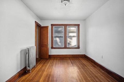 56 Orange St, Springfield, MA 01108 photo 3