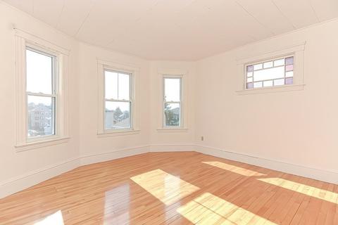 71 Francis St, Worcester, MA 01606 photo 3