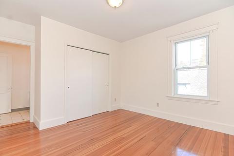 71 Francis St, Worcester, MA 01606 photo 24