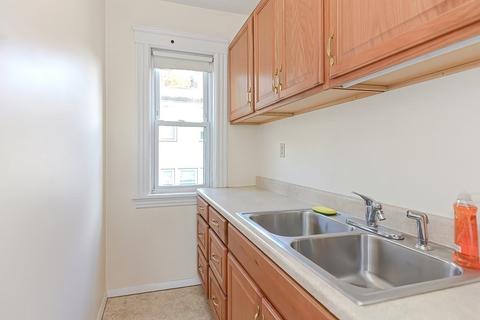 71 Francis St, Worcester, MA 01606 photo 10