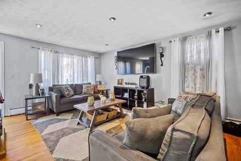 47 Phillips Ave, Springfield, MA 01119 photo 4