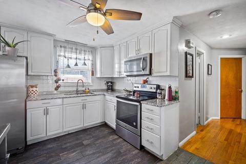 47 Phillips Ave, Springfield, MA 01119 photo 8