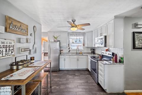 47 Phillips Ave, Springfield, MA 01119 photo 7