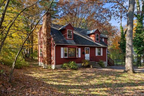 20 Colburn Rd, Reading, MA 01867 photo 1