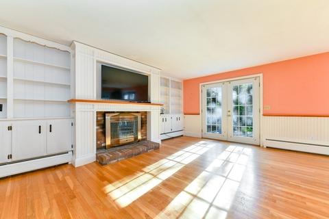 1005 Old Stage Rd, Barnstable, MA 02632 photo 1