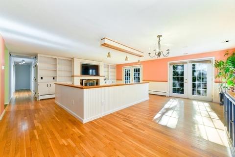 1005 Old Stage Rd, Barnstable, MA 02632 photo 2