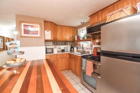 61 Arthur St, Springfield, MA 01104 photo 12