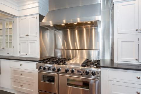 18 Norfolk St, Dedham, MA 02026 photo 2