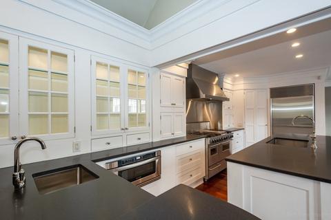 18 Norfolk St, Dedham, MA 02026 photo 5