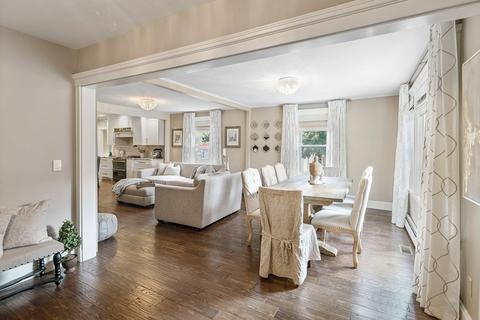 293 West St, Reading, MA 01867 photo 4