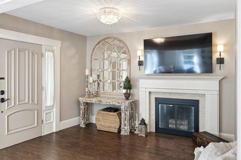 293 West St, Reading, MA 01867 photo 3