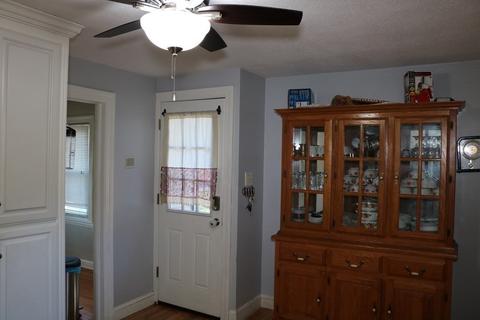 1189 Bradley Rd, Springfield, MA 01118 photo 7