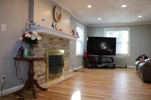 1189 Bradley Rd, Springfield, MA 01118 photo 3