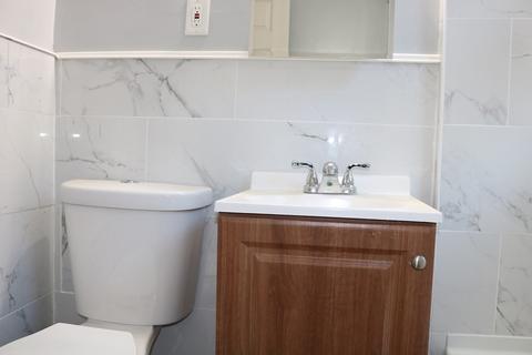 426 Sumner Ave, Springfield, MA 01104 photo 9
