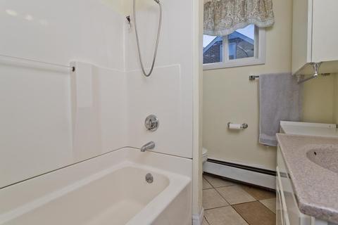 129 Eddy St, Springfield, MA 01104 photo 22