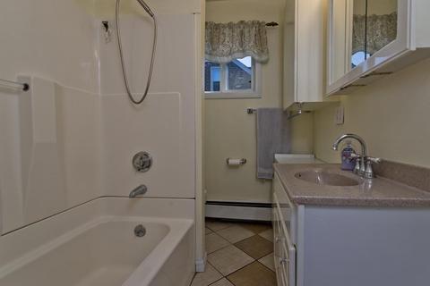 129 Eddy St, Springfield, MA 01104 photo 10