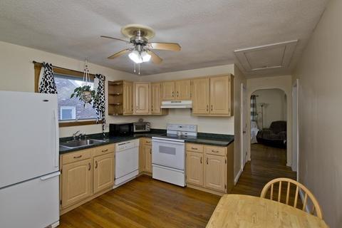 129 Eddy St, Springfield, MA 01104 photo 4