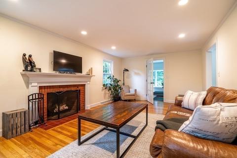 7 Crest Dr, Dover, MA 02030 photo 8